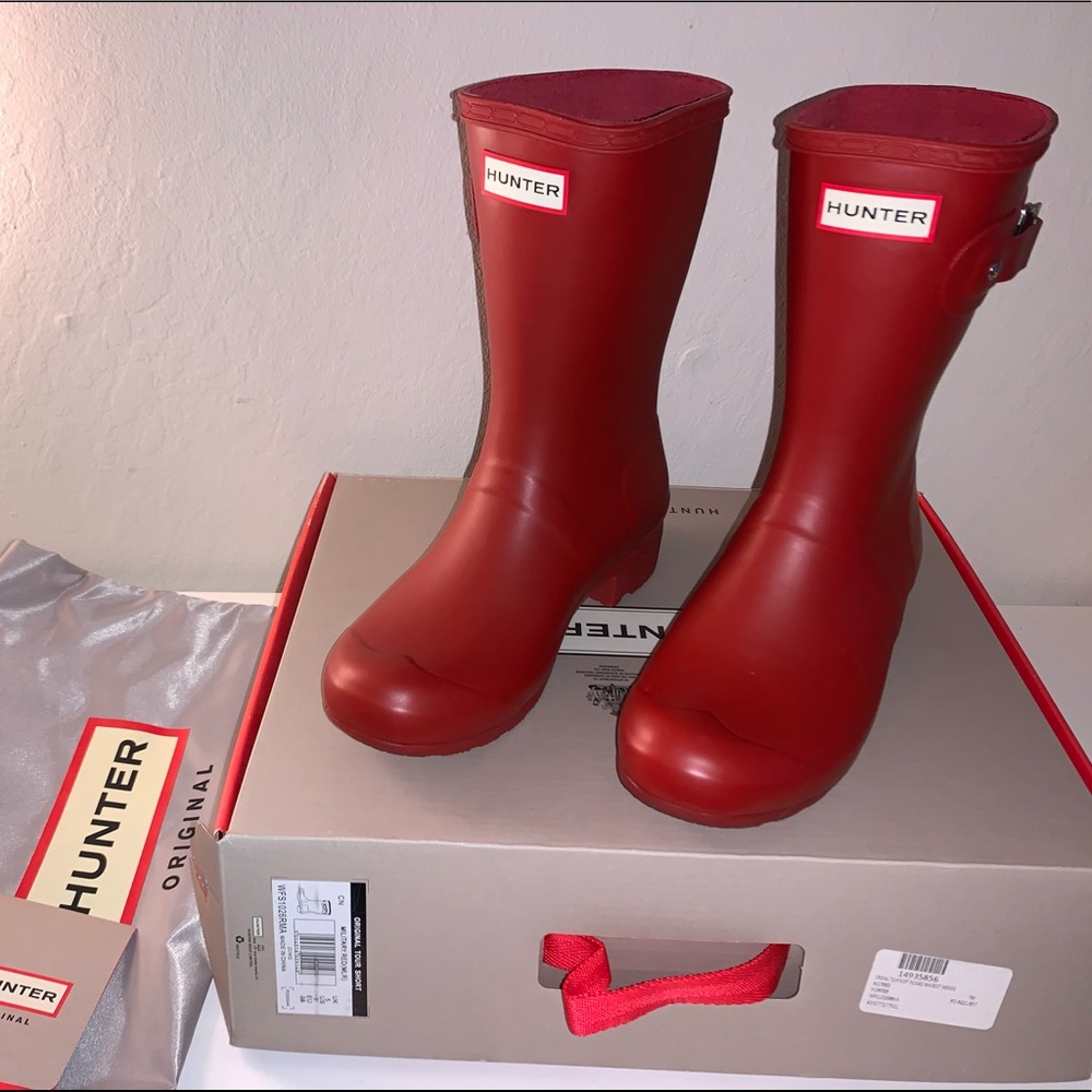 NWT - Hunter Boot Original Tour Short (Military Red)